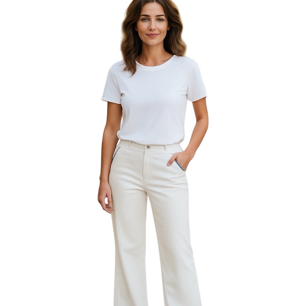 St. John Sport High Rise Flare White Stretch Goldtone Zippered Pocket Jean Pants